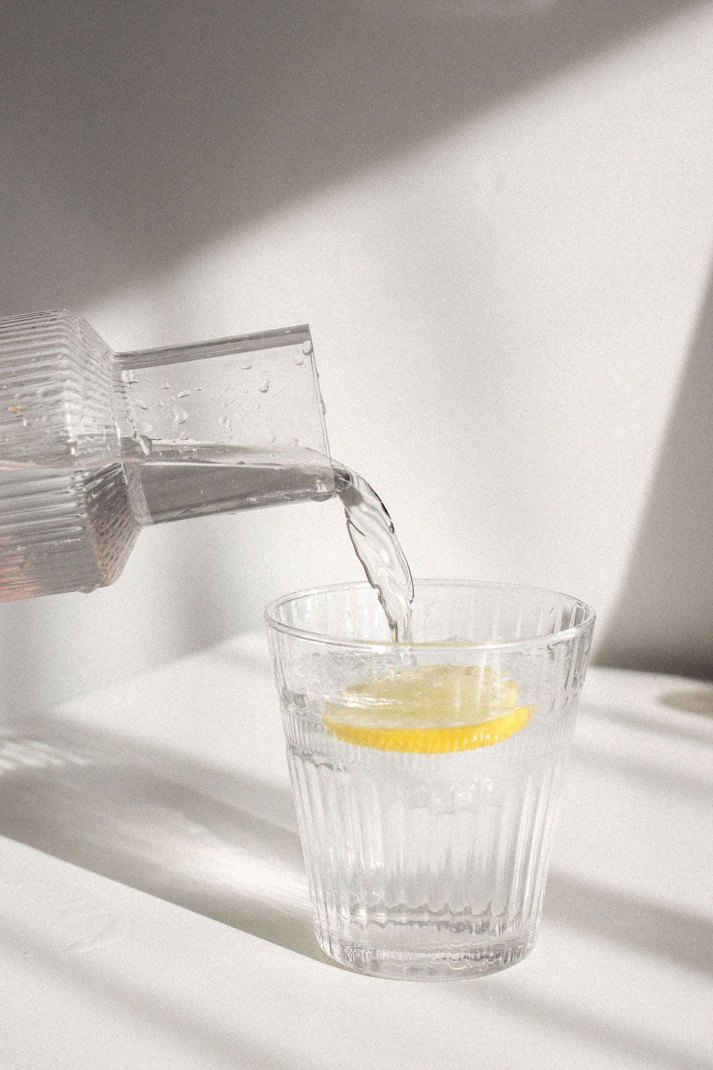 Six Benefits of Drinking Lemon Water in the Morning